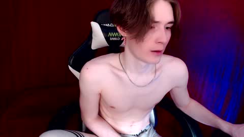 Snapshot of andy_booy chatting on February 7, 10:41 pm Andy online show from February 7, 10:41 pm