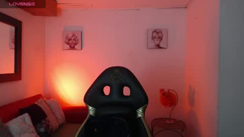 Snapshot of andy_eagleton_20 chatting on May 7, 3:12 am andy_eagleton_20 online show from May 7, 3:12 am
