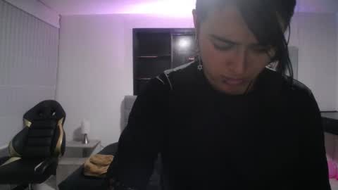 Snapshot of andy_eagleton_20 chatting on June 7, 8:34 pm andy_eagleton_20 online show from June 7, 8:34 pm