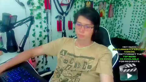 Andy Gray online show from April 14, 12:16 am