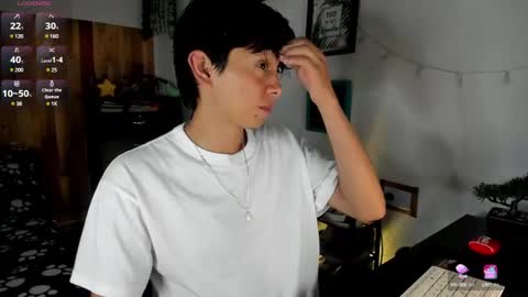 andy_guez_11 online show from January 28, 10:56 am