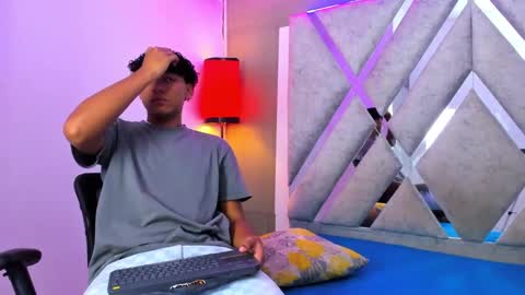 andy_jones7 online show from October 2, 3:13 am