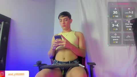 Snapshot of andy_millerr chatting on December 24, 3:38 am andy miller online show from December 24, 3:38 am