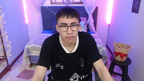 Andy online show from April 12, 3:44 am