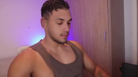 Snapshot of andy_weld chatting on October 17, 12:14 am my onlyfans online show from October 17, 12:14 am