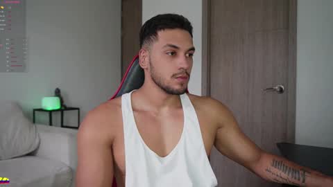 Snapshot of andy_weld chatting on February 28, 9:05 pm my onlyfans online show from February 28, 9:05 pm