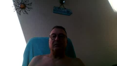 Snapshot of andybayern chatting on July 20, 6:06 am andybayern online show from July 20, 6:06 am
