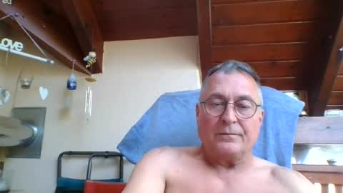 Snapshot of andybayern chatting on July 23, 4:27 pm andybayern online show from July 23, 4:27 pm