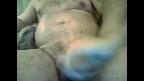 Snapshot of andyberlus chatting on June 5, 6:52 am andyberlus online show from June 5, 6:52 am