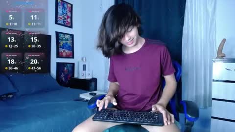 Snapshot of andyboy_19 chatting on May 16, 12:07 am andy online show from May 16, 12:07 am