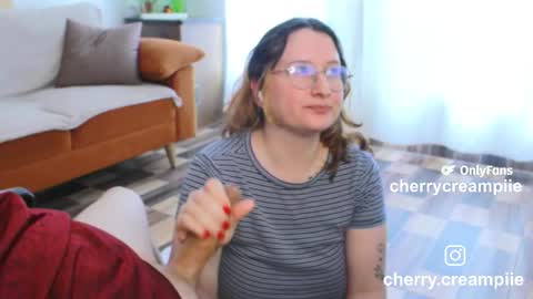 Snapshot of andycherrysecrets chatting on February 4, 8:58 pm Cherry online show from February 4, 8:58 pm