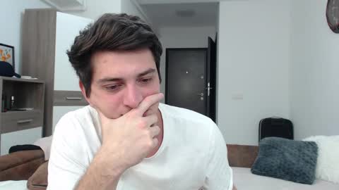 Andy Fame online show from March 6, 3:35 am