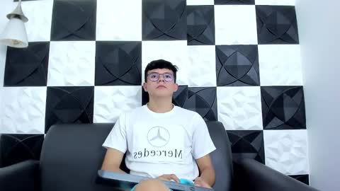 andyfame11 online show from December 22, 6:49 pm