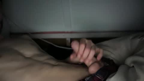 Snapshot of andyfromholland chatting on March 14, 3:56 am andyfromholland online show from March 14, 3:56 am