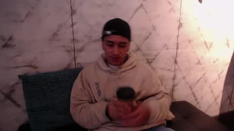 Andy Joy  online show from February 11, 11:04 am