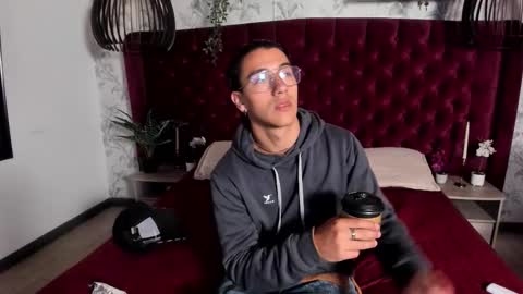 Andy Joy  online show from March 10, 11:48 am