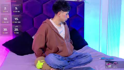 andyjustgame  online show from April 21, 4:52 am