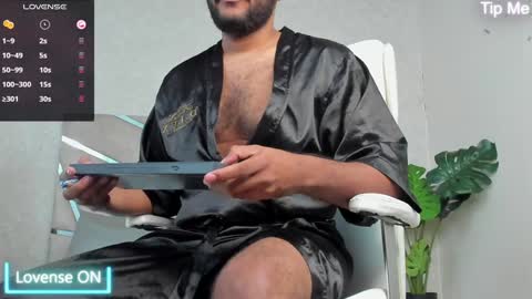 Snapshot of andyreed_ chatting on January 16, 5:44 pm Andy online show from January 16, 5:44 pm