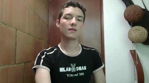 Snapshot of andytwi chatting on April 15, 8:09 pm Andy online show from April 15, 8:09 pm