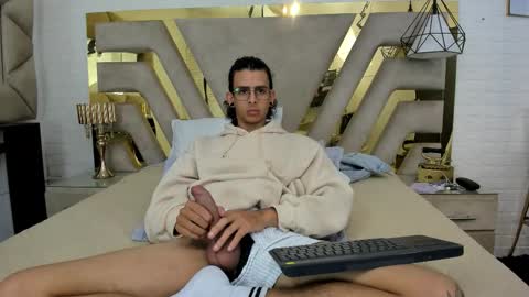 andyxibrat online show from November 27, 7:16 pm
