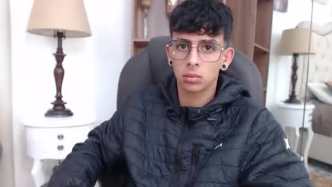 andyxibrat online show from April 1, 11:55 am