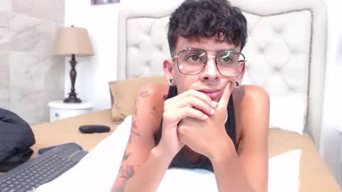 andyxibrat online show from April 1, 1:41 pm