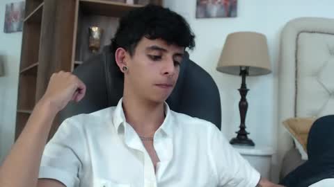 Snapshot of andyxibrat chatting on April 27, 7:34 pm andyxibrat online show from April 27, 7:34 pm