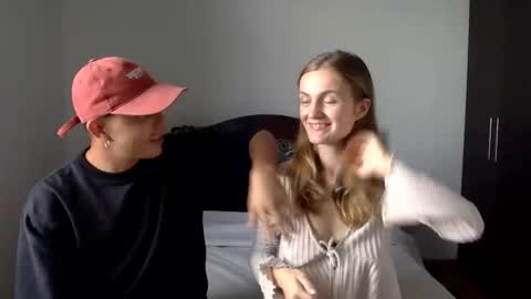 andyzuzka online show from February 8, 6:55 pm