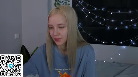 Anelly online show from April 2, 9:29 am