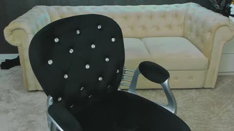 Anne online show from February 14, 8:37 pm