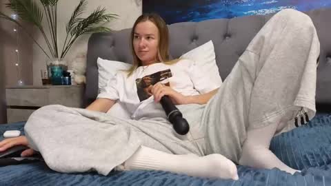 Snapshot of ange1ok chatting on May 6, 2:55 pm ange1ok online show from May 6, 2:55 pm