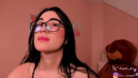 Snapshot of angeel_fox chatting on June 5, 6:52 am Angel online show from June 5, 6:52 am