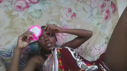 angeeliine online show from March 27, 7:03 am