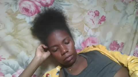 angeeliine online show from April 16, 6:52 pm