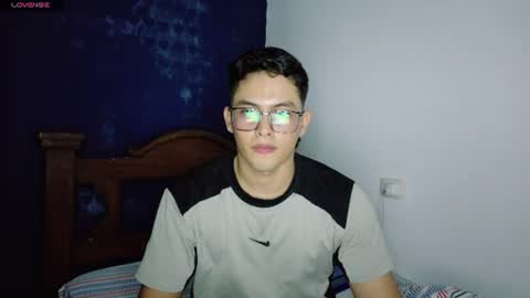 Snapshot of angel_7020 chatting on June 20, 7:49 pm Angel online show from June 20, 7:49 pm