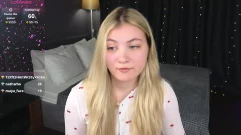 Snapshot of angel__grace chatting on May 15, 11:34 pm Grace online show from May 15, 11:34 pm