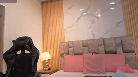 Snapshot of angel__kiss chatting on April 29, 11:36 am angel__kiss online show from April 29, 11:36 am