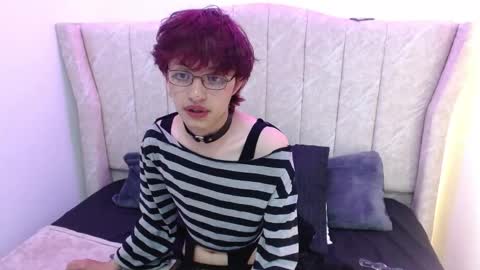 Angel  online show from February 11, 12:54 pm