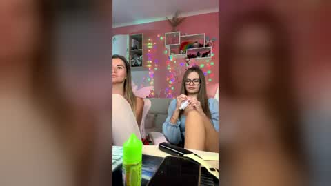 Snapshot of angel_and_demon0304 chatting on July 10, 4:39 am Ivanna and Jessica online show from July 10, 4:39 am