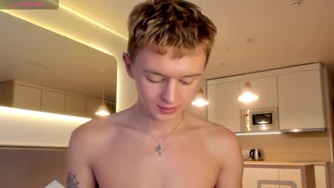 angel_andreww online show from January 23, 1:24 pm