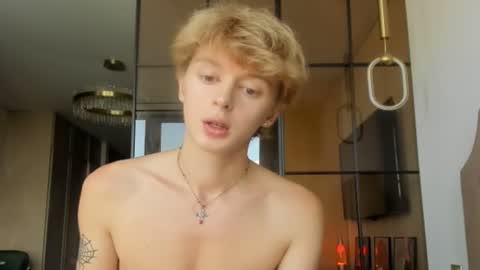 Snapshot of angel_andreww chatting on June 15, 11:23 am angel_andreww online show from June 15, 11:23 am