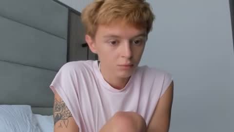 angel_andreww online show from July 18, 12:31 pm