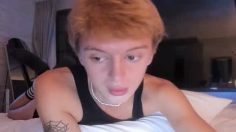 angel_andreww online show from July 24, 1:31 pm