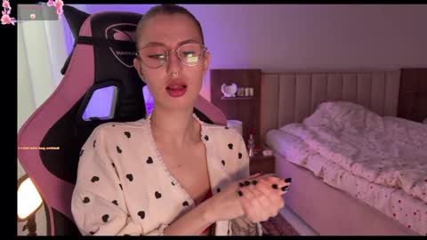 angel_ariela online show from March 17, 3:00 am