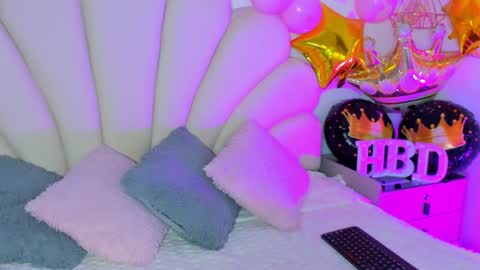 Snapshot of angel_bloom1 chatting on June 17, 1:12 pm Angel online show from June 17, 1:12 pm