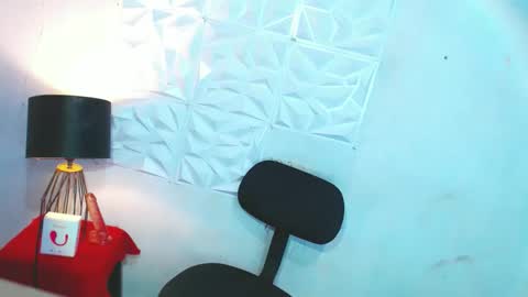 ANGEL online show from April 4, 8:50 pm