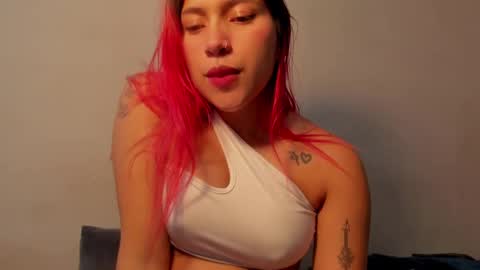 Snapshot of angel_copper chatting on January 18, 3:42 am Angie indepent model online show from January 18, 3:42 am