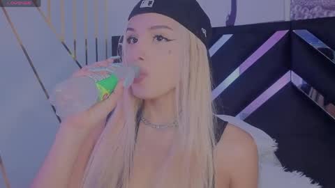 Angel-dragun online show from April 14, 3:01 am