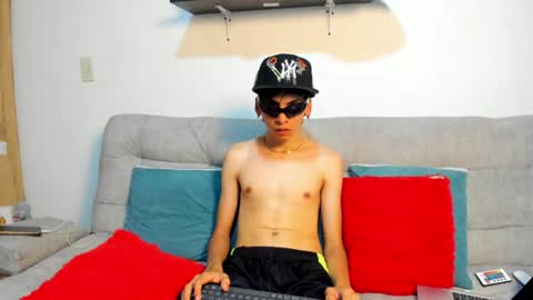 Snapshot of angel_dustt1 chatting on June 24, 7:35 pm angel_dustt1 online show from June 24, 7:35 pm