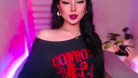 Snapshot of angel_eloaxx chatting on June 9, 6:08 pm Angel online show from June 9, 6:08 pm